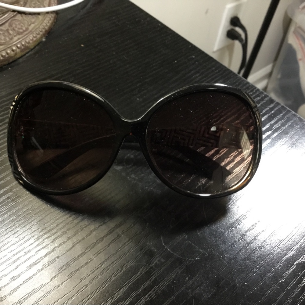 Dolce & Gabbana Classic Oversized Women's Sunglasses in Black Model #26758